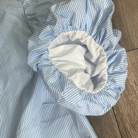 NWT Kate spade x Target blue and white puffy sleeve top with adorable bows sz. L - Picture 3 of 10